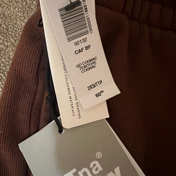 Aritzia sweat pant boyfriend - Picture 2 of 2